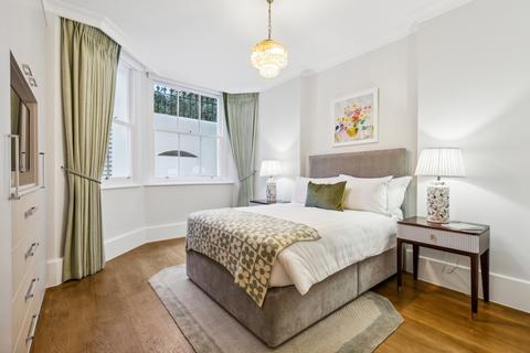 undefined, Holland Park, London