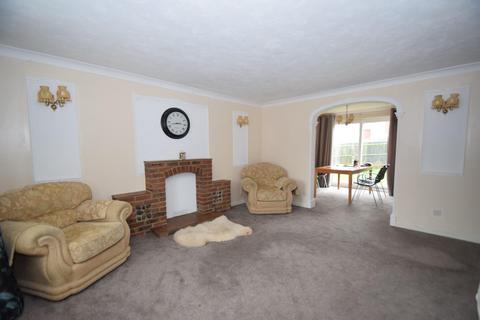 5 bedroom detached house for sale, Oaklands, Pevensey BN24