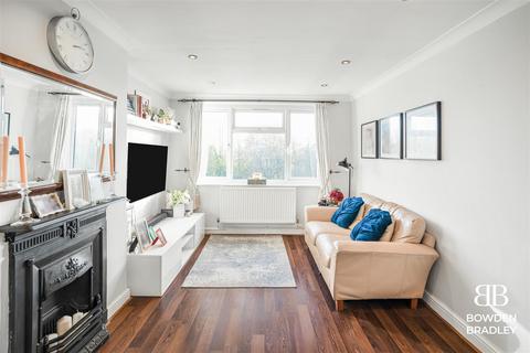 20 Walden Way, Ilford, IG6 3BH