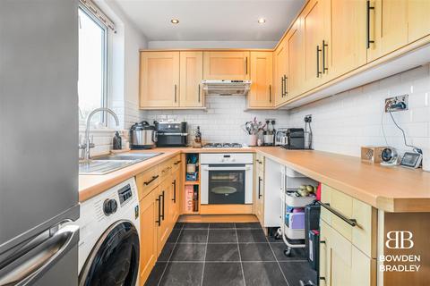 20 Walden Way, Ilford, IG6 3BH