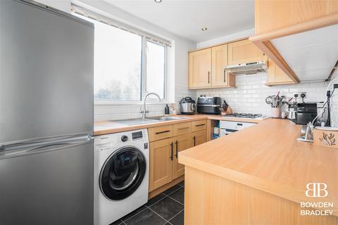 20 Walden Way, Ilford, IG6 3BH