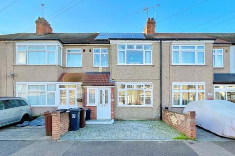 3 bedroom terraced house for sale, Gerald Road, Dagenham, RM8