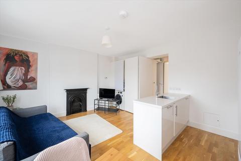 2 bedroom flat for sale, Hampstead High Street, London, NW3