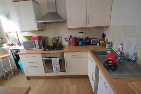 2 bedroom flat to rent, Clifftown Parade, Southend On Sea