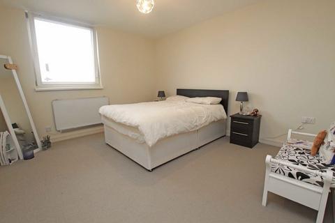 1 bedroom flat to rent, Orchard Road, Richmond TW9