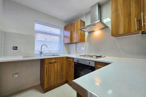 2 bedroom terraced house for sale, Broadoak Close, London, E4 9AX