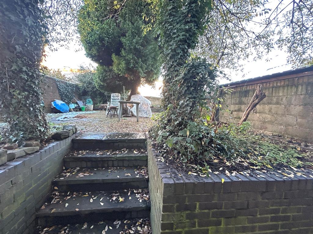 Rear courtyard 2