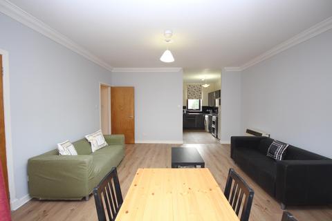 2 bedroom flat to rent, Ashley Street, Woodlands