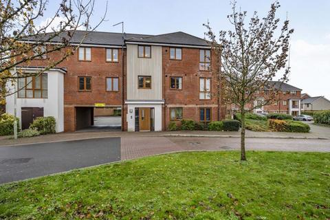 2 bedroom flat for sale, Basingstoke,  Hampshire,  RG24