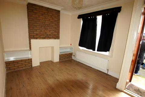 2 bedroom terraced house to rent, Garfield Road, London E13