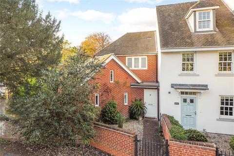 2 bedroom semi-detached house for sale, White Hart Cottages, College Street, Petersfield, Hampshire, GU31