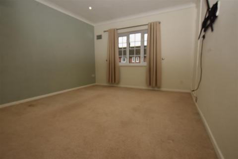 1 bedroom flat to rent, Austins Mead, Bovingdon, Hemel Hempstead