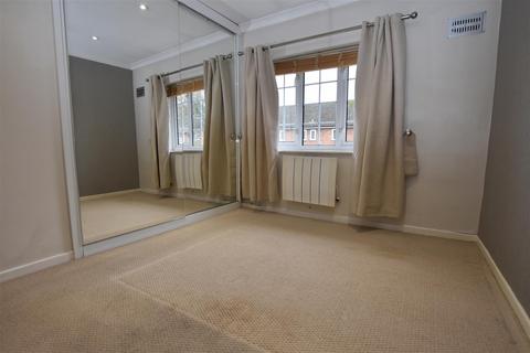 1 bedroom flat to rent, Austins Mead, Bovingdon, Hemel Hempstead