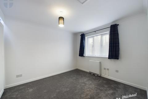 2 bedroom terraced bungalow to rent, Plested Court, Aylesbury