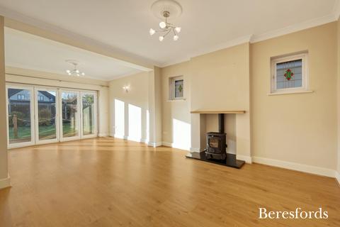 2 Acacia Gardens, Upminster, RM14 1HS