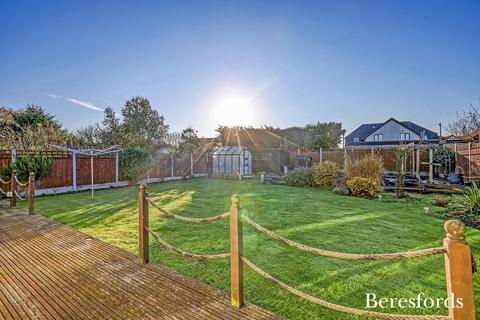 2 Acacia Gardens, Upminster, RM14 1HS