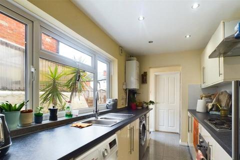 3 bedroom terraced house to rent, Elm Park Road, Berkshire RG30