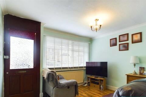 3 bedroom terraced house to rent, Elm Park Road, Berkshire RG30