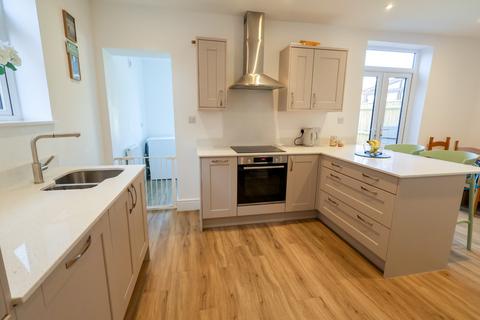 3 bedroom semi-detached house for sale, Refurbished Semi, Wimpson Lane, Southampton