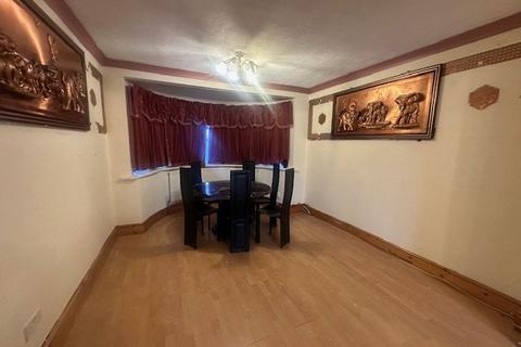 3 bedroom terraced house to rent, Harrow, HA2