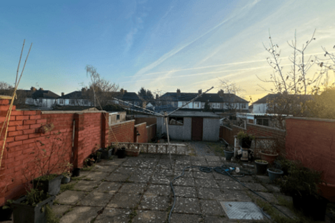 3 bedroom terraced house to rent, Harrow, HA2