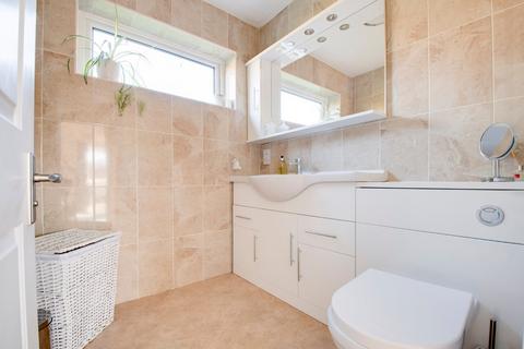 44 Fredericks Close, Norton, Stourbridge, DY8 3YW