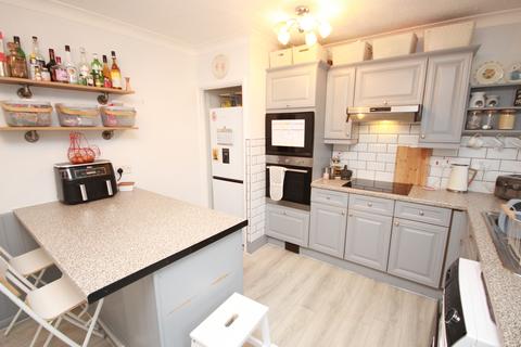 2 bedroom terraced house for sale, Halstead Walk, Maidstone ME16