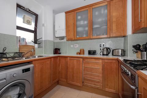 2 bedroom flat to rent, Lohmann House, Kennington Oval, SE11