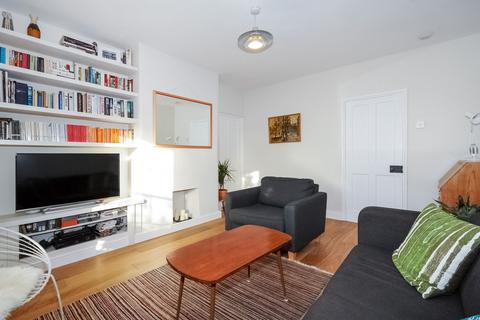 2 bedroom flat to rent, Lohmann House, Kennington Oval, SE11