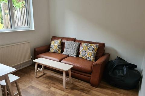 6 bedroom house share to rent, 16 Carlton Park, Carlton Park, Bristol BS5