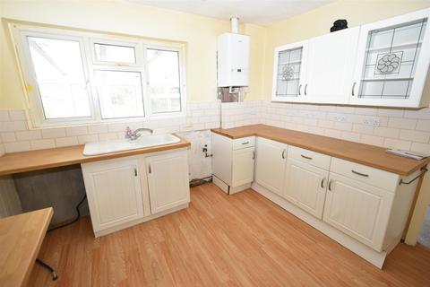 2 bedroom semi-detached bungalow for sale, The Parkway, Canvey Island SS8