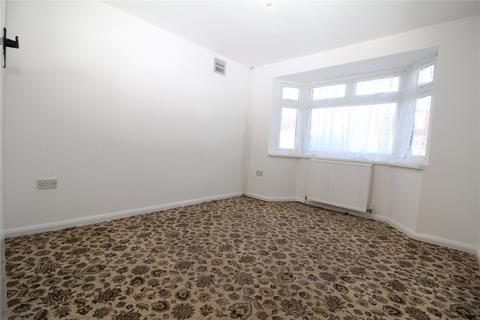 3 bedroom bungalow to rent, Somerset Gardens, Hornchurch, Essex, RM11