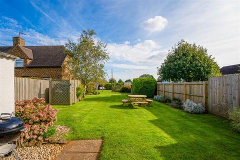 3 bedroom house for sale, New Road, Ratley, Banbury