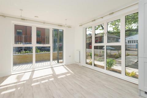 1 bedroom flat to rent, Rosewood Heights, Dover