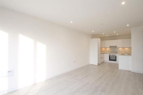 2 bedroom apartment to rent, Alexandra Road, Hounslow TW3