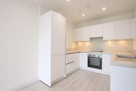 2 bedroom apartment to rent, Alexandra Road, Hounslow TW3