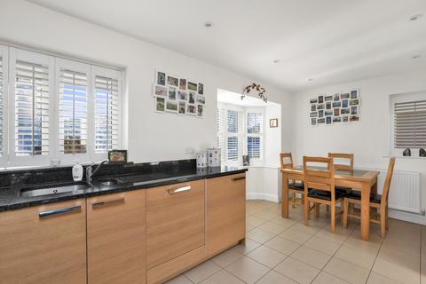 3 Barnby Close, Ashtead, KT21 2GZ