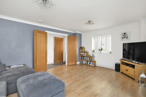 3 Barnby Close, Ashtead, KT21 2GZ