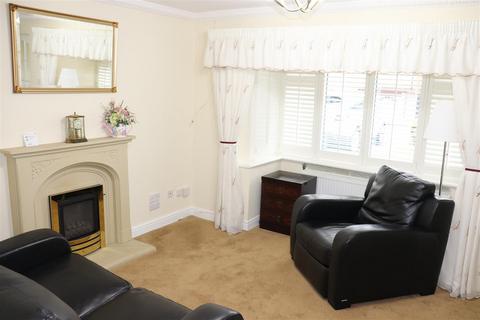 2 bedroom link detached house for sale, Gilpin Crescent, Pelsall