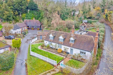 6 bedroom detached house for sale, Henley Road, Marlow SL7