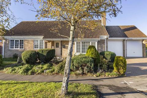 3 bedroom detached bungalow for sale, Windsor Close, St Ives, Cambridgeshire.