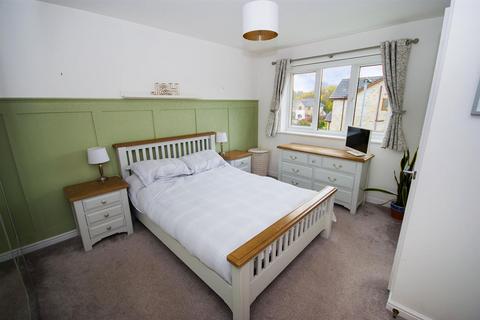 15 Lansdowne Close, Ramsbottom, Bury, BL0 9WE