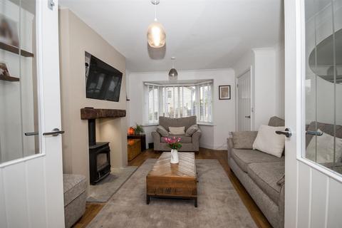 15 Lansdowne Close, Ramsbottom, Bury, BL0 9WE