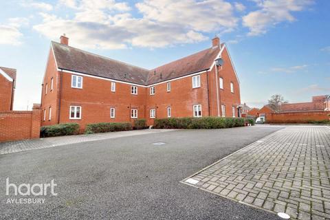 2 bedroom maisonette to rent, Cardinal Drive, Aylesbury