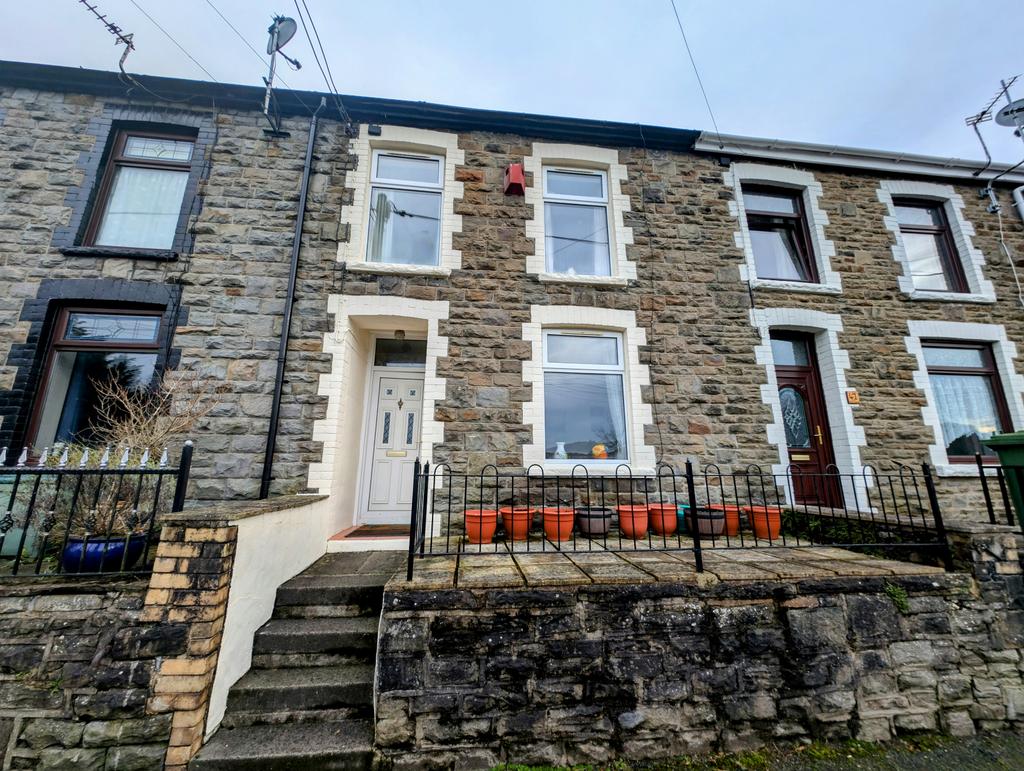 3 Bedroom terraced home for Sale