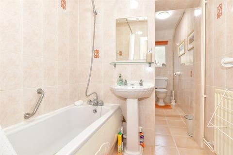 3 bedroom end of terrace house for sale, Green Place, Crayford, Kent