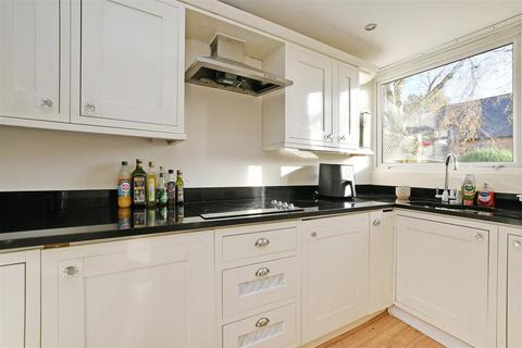 1 bedroom apartment for sale, Storthwood Court, Storth Lane, Sheffield