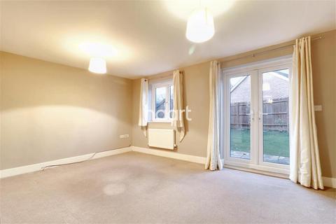 3 bedroom semi-detached house to rent, Lakeland Drive, Berryfields