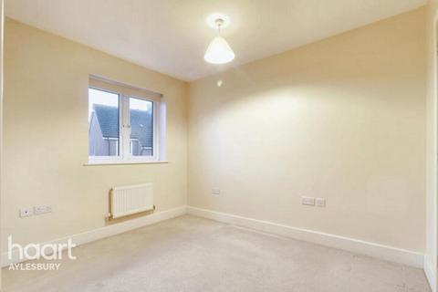 undefined, Lakeland Drive, Aylesbury