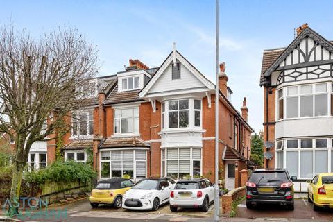 3 bedroom maisonette to rent, Davigdor Road, Hove BN3